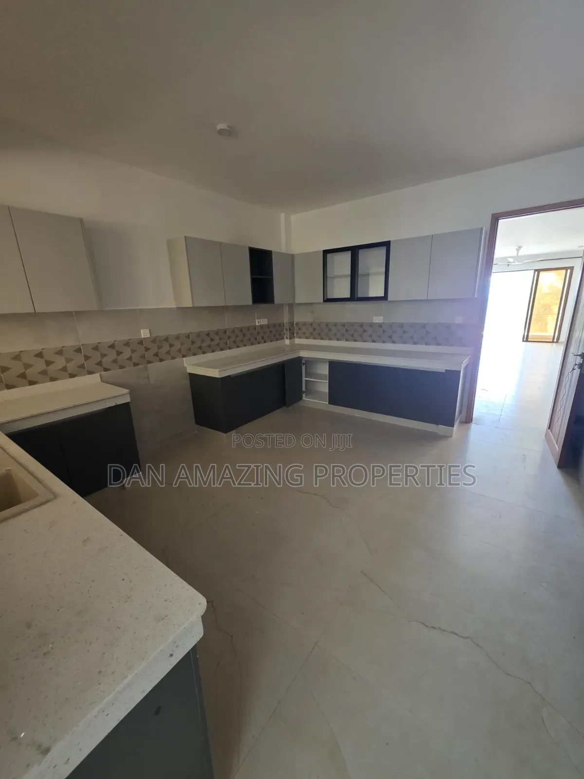 3bdrm Apartment in Nyali Plus Dsq for sale