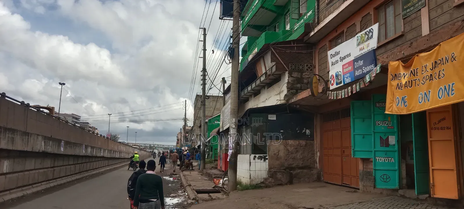 Commercial Buiding in Tassia on Outering Road