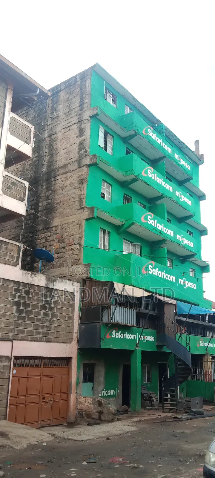 Commercial Buiding in Tassia on Outering Road
