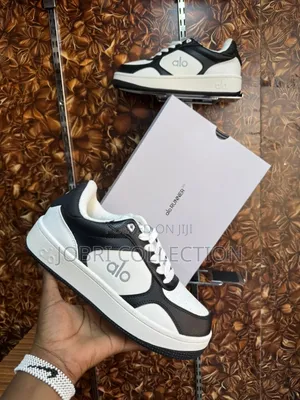 Alo "Recovery Mode" Sneakers