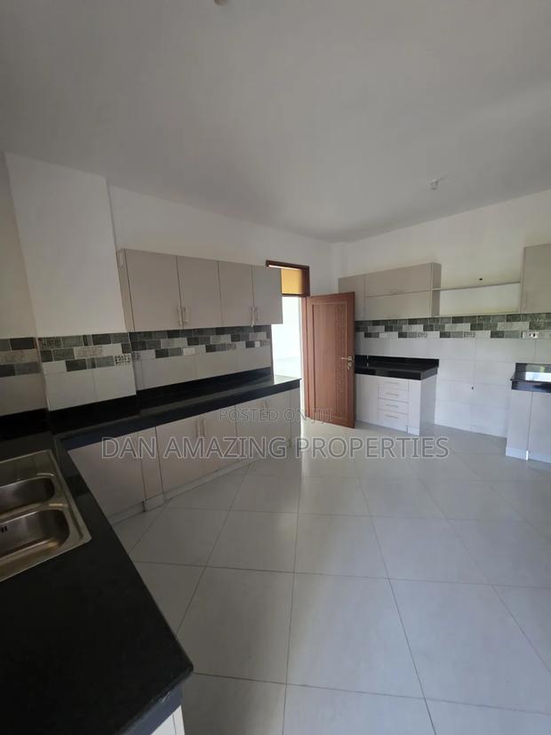 4bdrm Apartment in Nyali Beachfront for sale - thumbnail 9