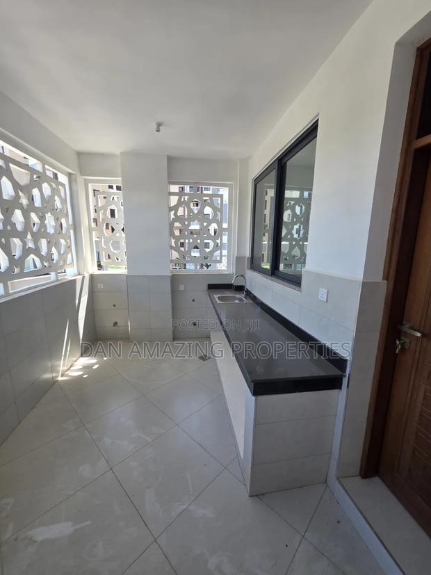 4bdrm Apartment in Nyali Beachfront for sale - thumbnail 10