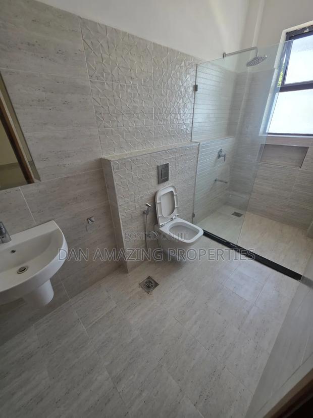 4bdrm Apartment in Nyali Beachfront for sale - thumbnail 20