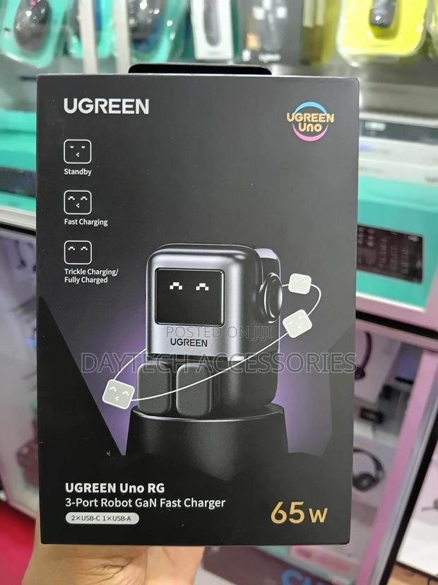The Ugreen Uno Robot 65w Gan Charger. - thumbnail 3