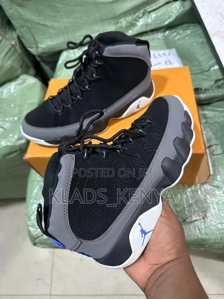 Air Jordan 9