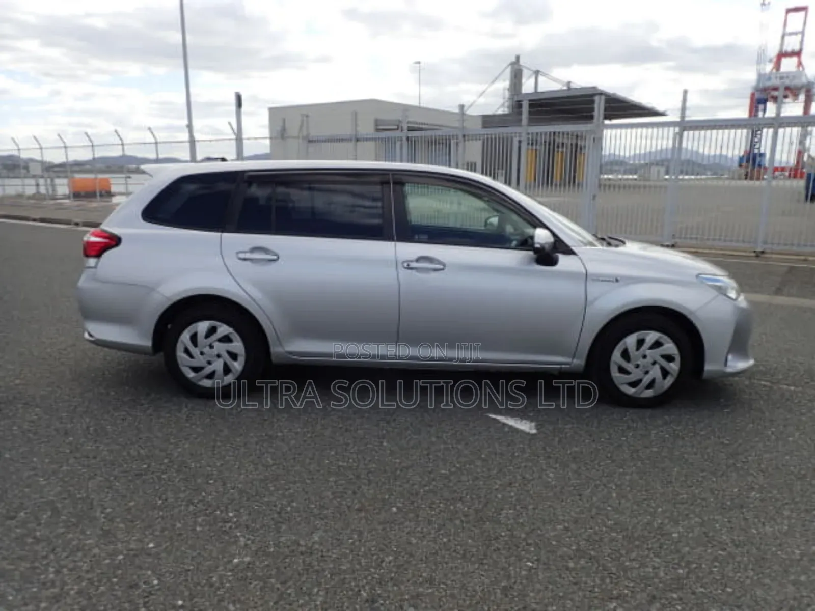 Toyota Corolla Fielder 2020 Silver