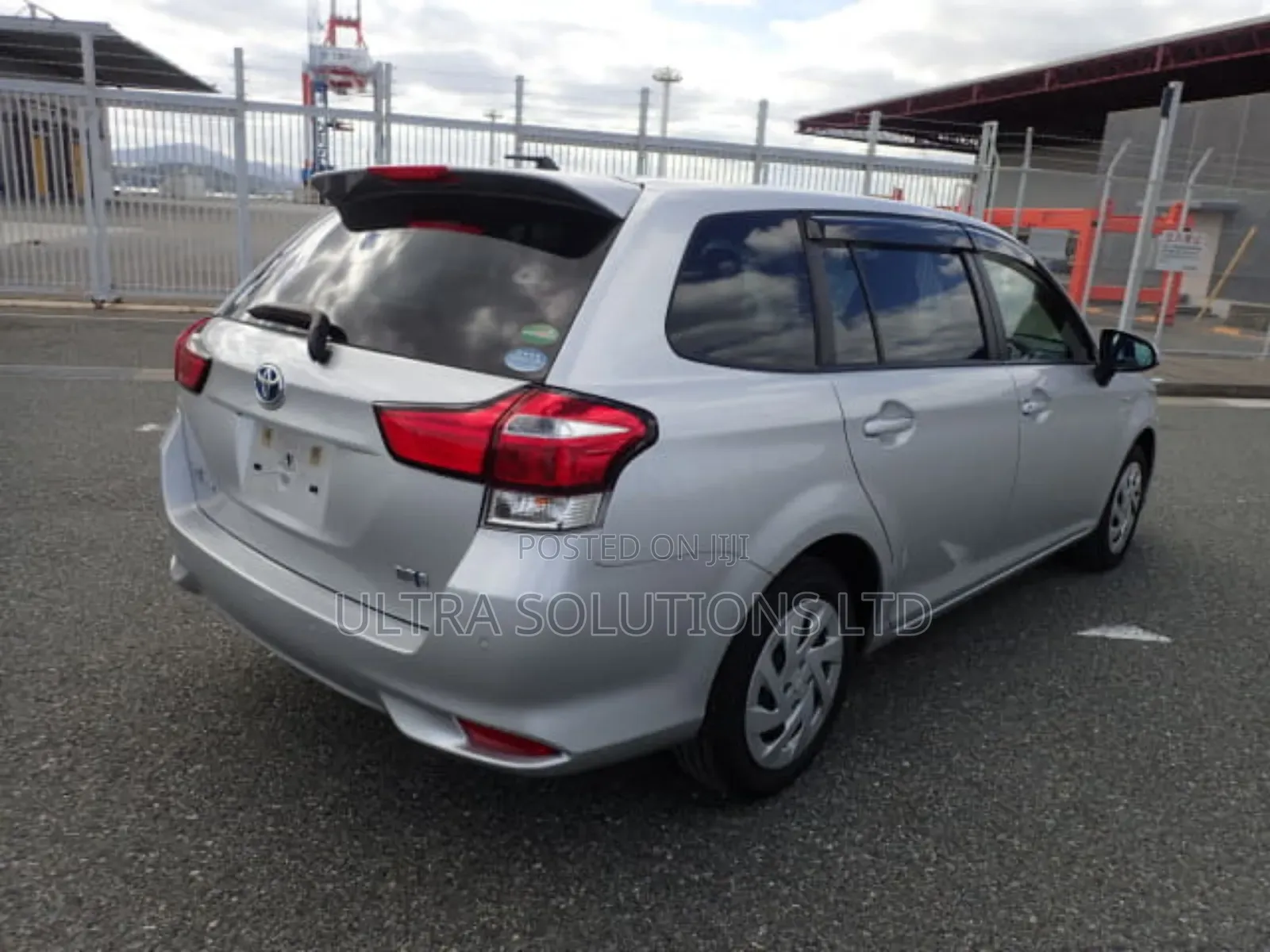 Toyota Corolla Fielder 2020 Silver