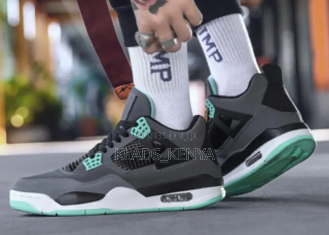 Air Jordan 4