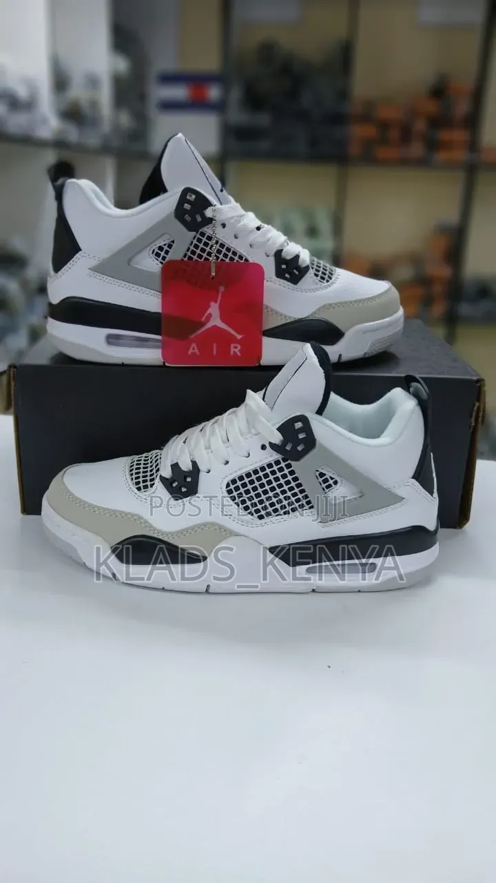 Air Jordan 4