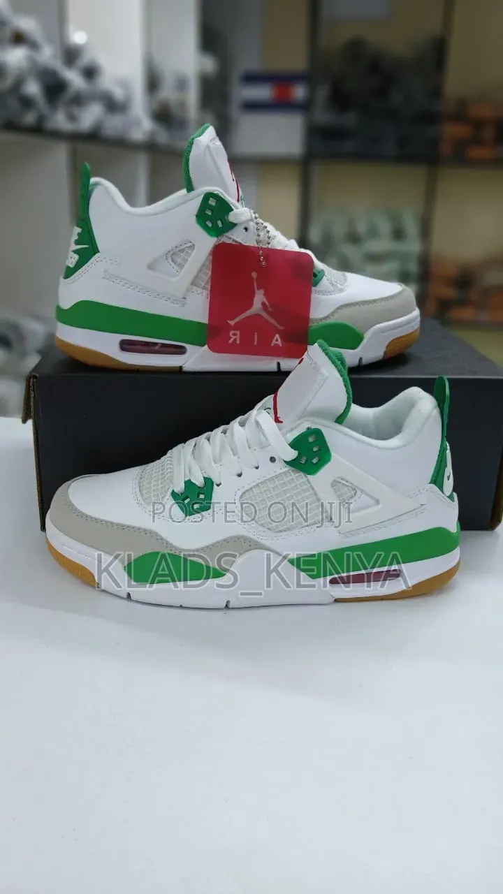 Air Jordan 4