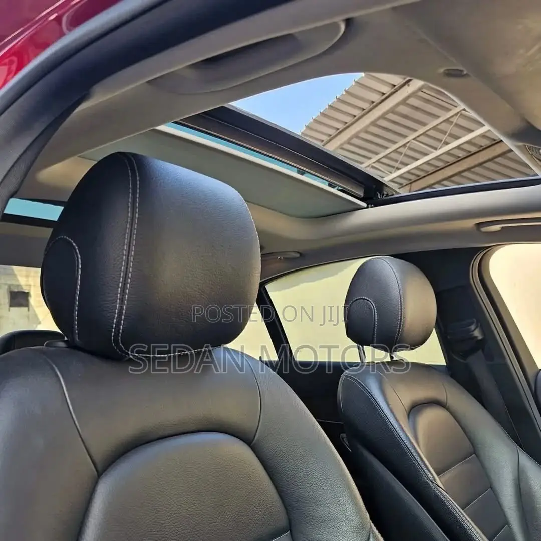 Mercedes-Benz C200 2019 Red