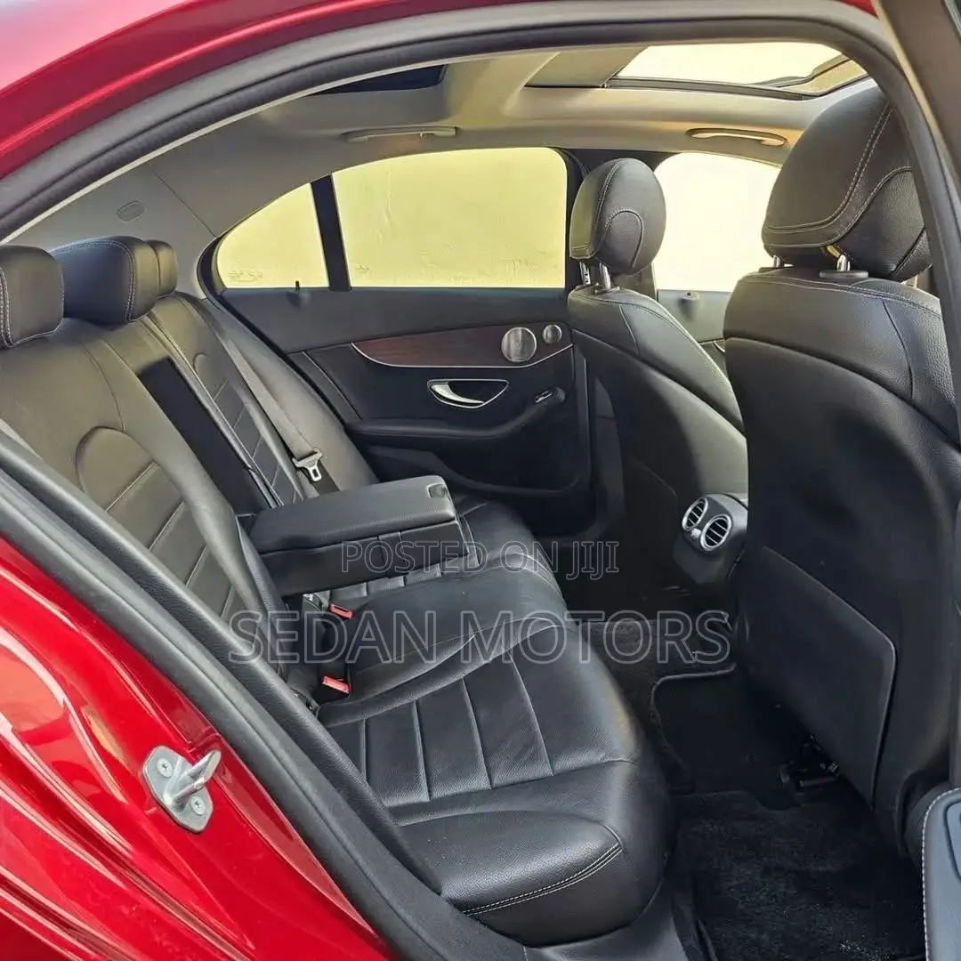 Mercedes-Benz C200 2019 Red