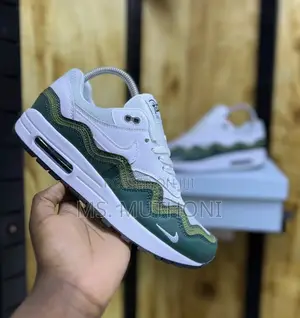 *Nike Air Max 1 Patta Waves Sneakers