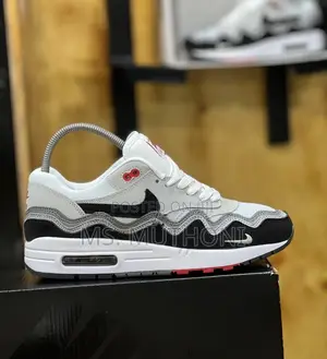 *Nike Air Max 1 Patta Waves Sneakers