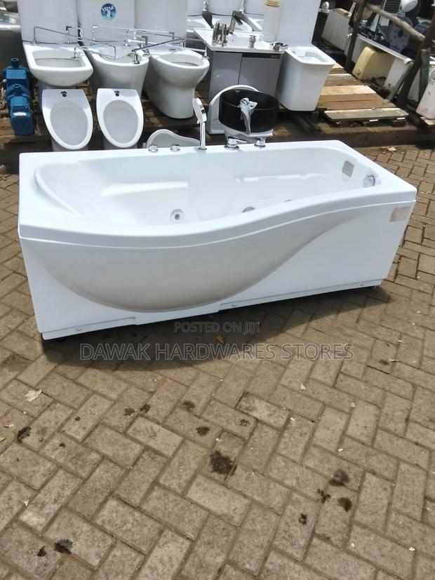 New Modern White Jacuzzi - thumbnail 2
