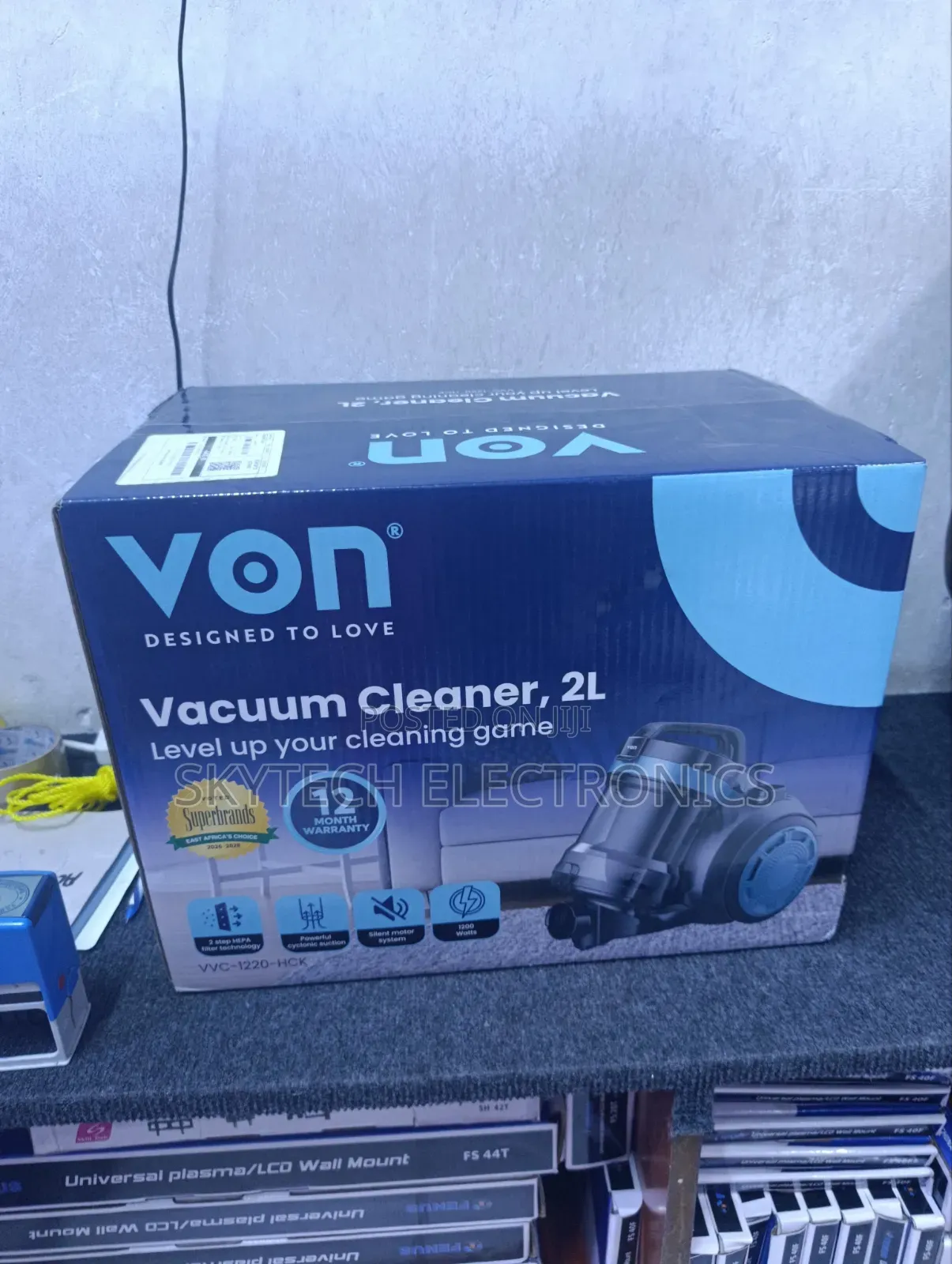 Von Bagless Vacuum Cleaner 2 Litres