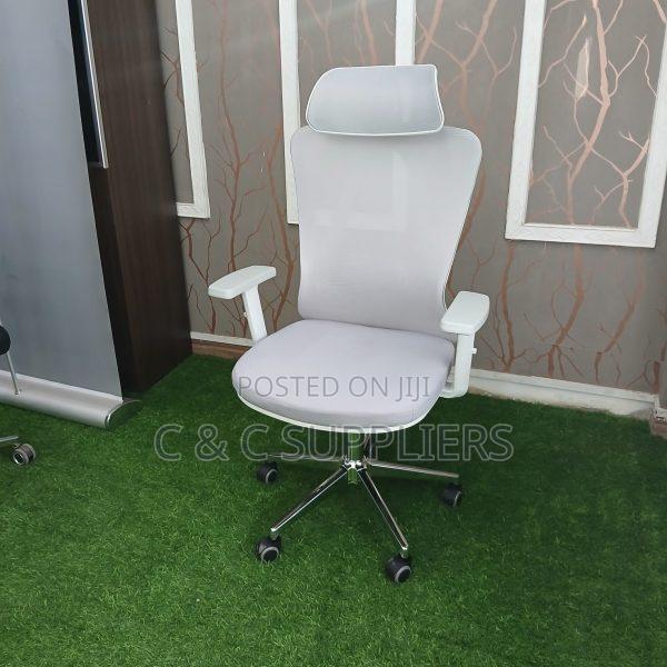 White Ergonomic Orthopedic Office Seat