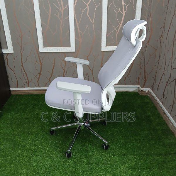 White Ergonomic Orthopedic Office Seat - thumbnail 2