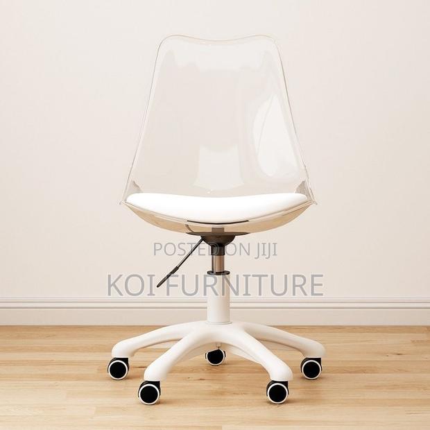 Dining Chairs; Aesthetic Clear Swivel Dining Chairs - thumbnail 3