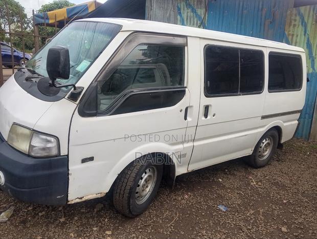 Mazda Bongo 2006 White - thumbnail 2