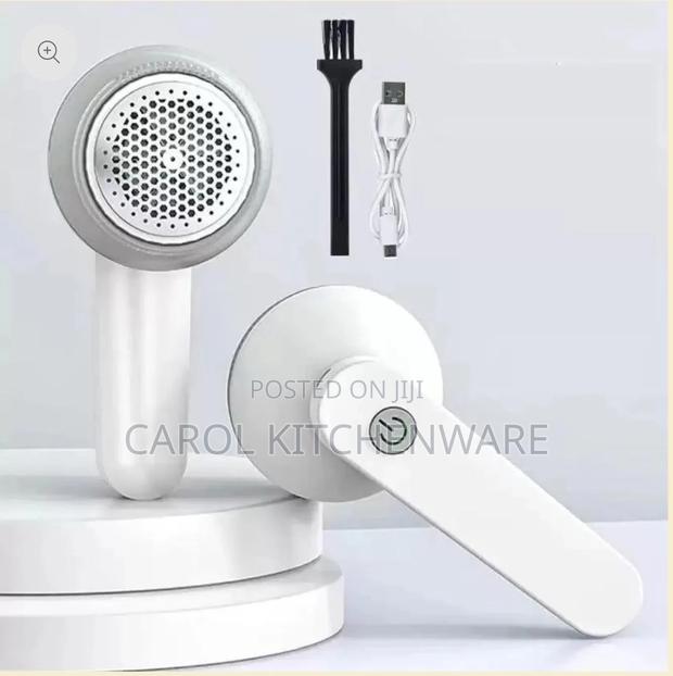 Portable Electric Lint Remover / Fabric Shaver - thumbnail 2