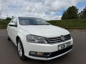 Volkswagen Passat 2013 White