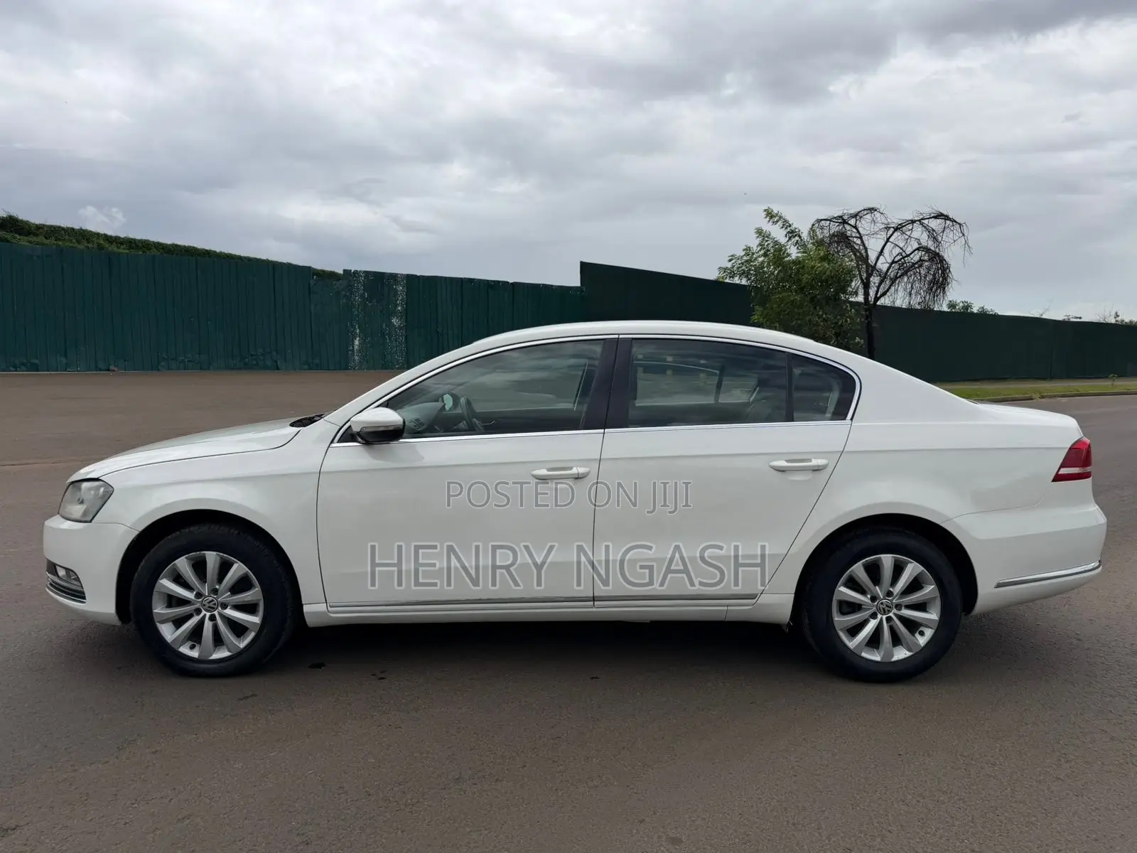 Volkswagen Passat 2013 White