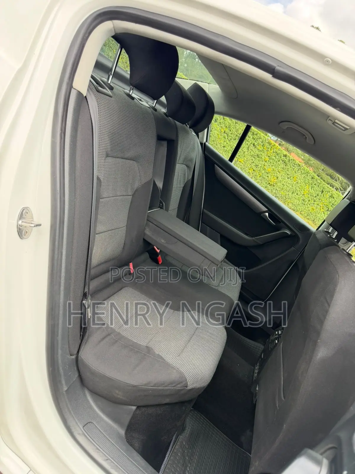 Volkswagen Passat 2013 White