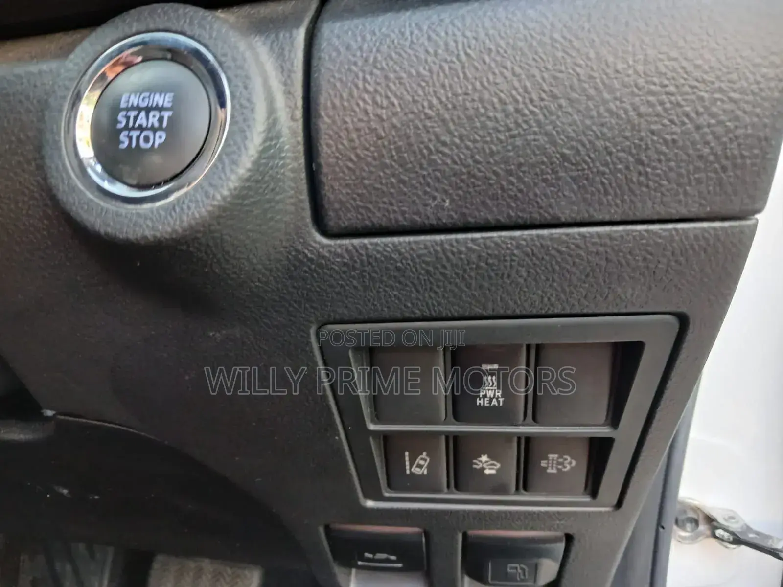 Toyota Hilux Revo Double Cab Deisel 2.4 AWD 2019 White