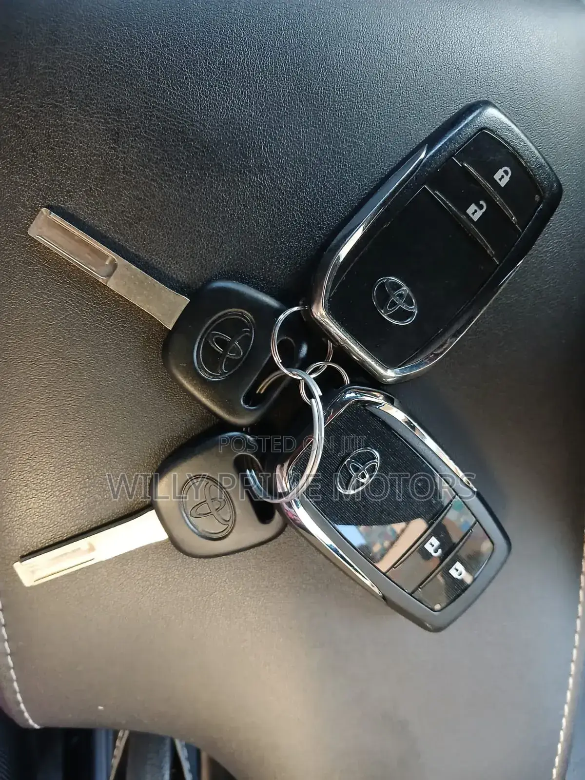 Toyota Hilux Revo Double Cab Deisel 2.4 AWD 2019 White