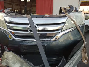 Nissan Serena Nosecut