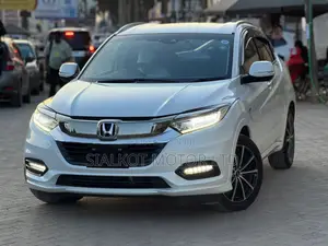 Honda Vezel 1.5 Hybrid 4WD 2018 White