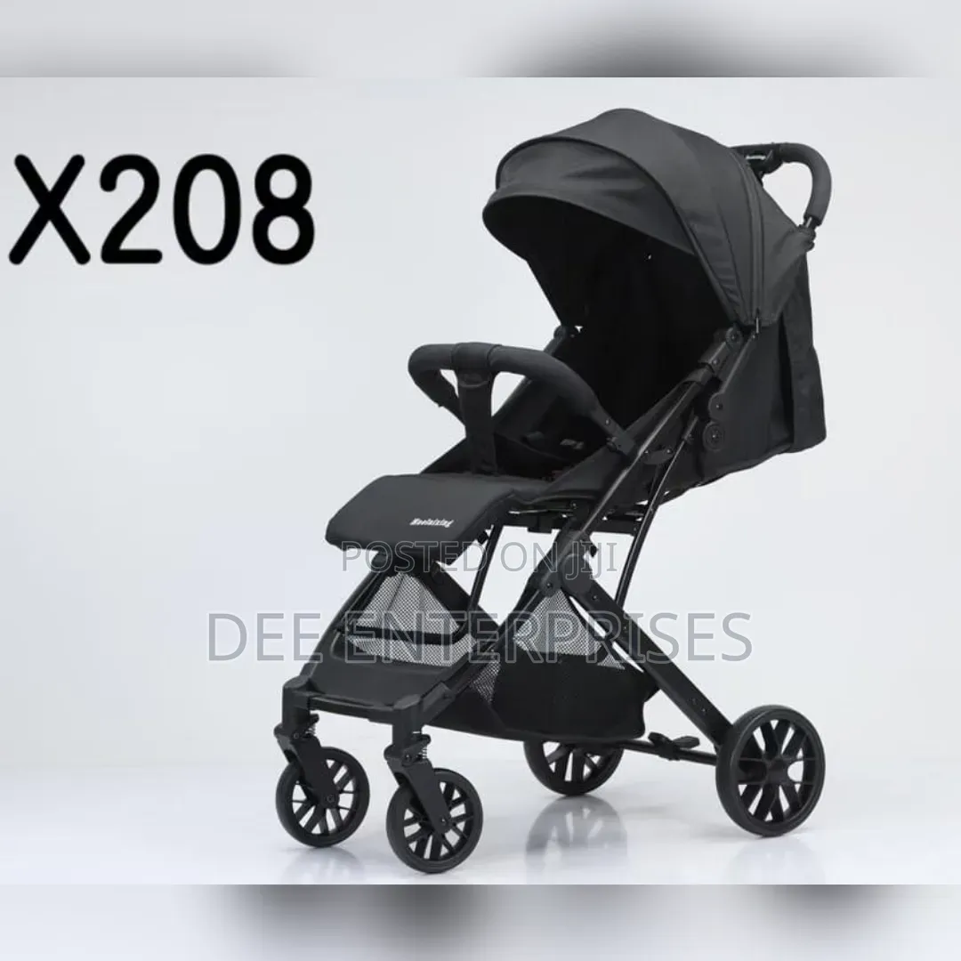 Baby Stroller 
Non Reversing Handle
Well Padded
