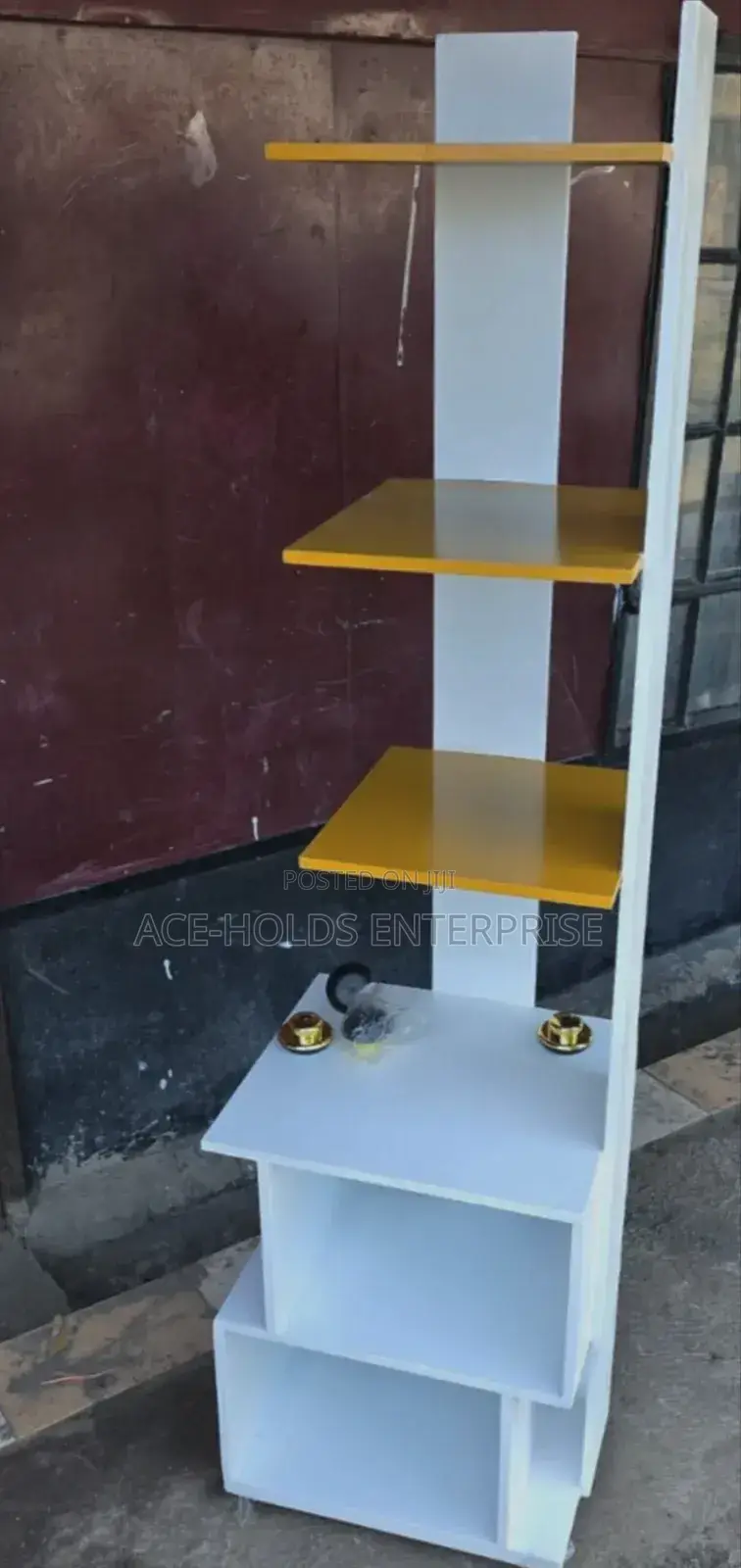 Executive Decorative Corner Flower Shelf