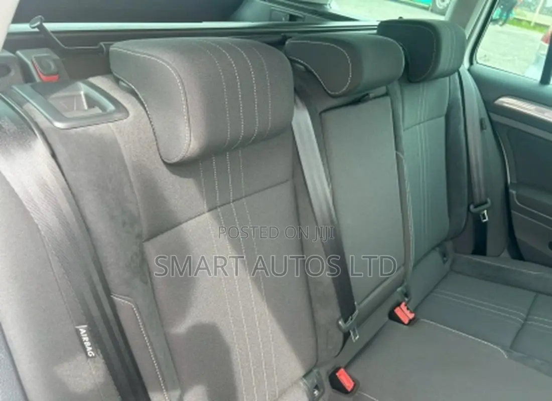 Volkswagen Golf Variant 2019 White