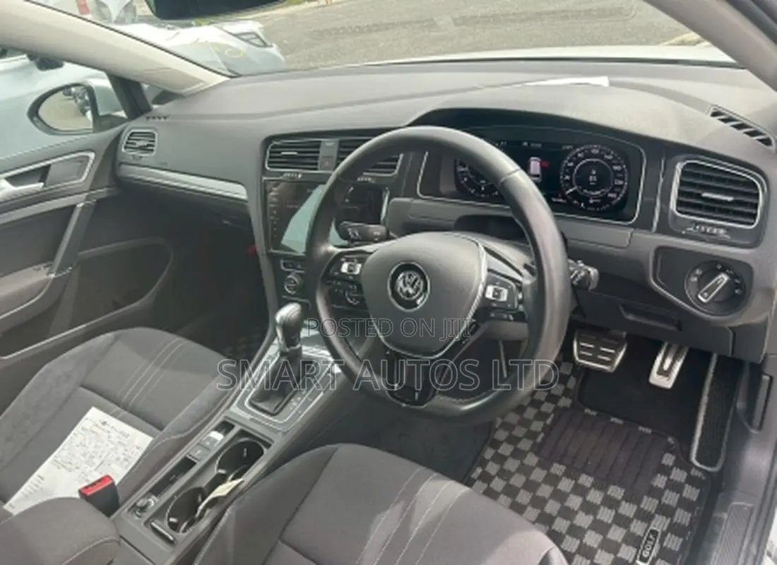 Volkswagen Golf Variant 2019 White