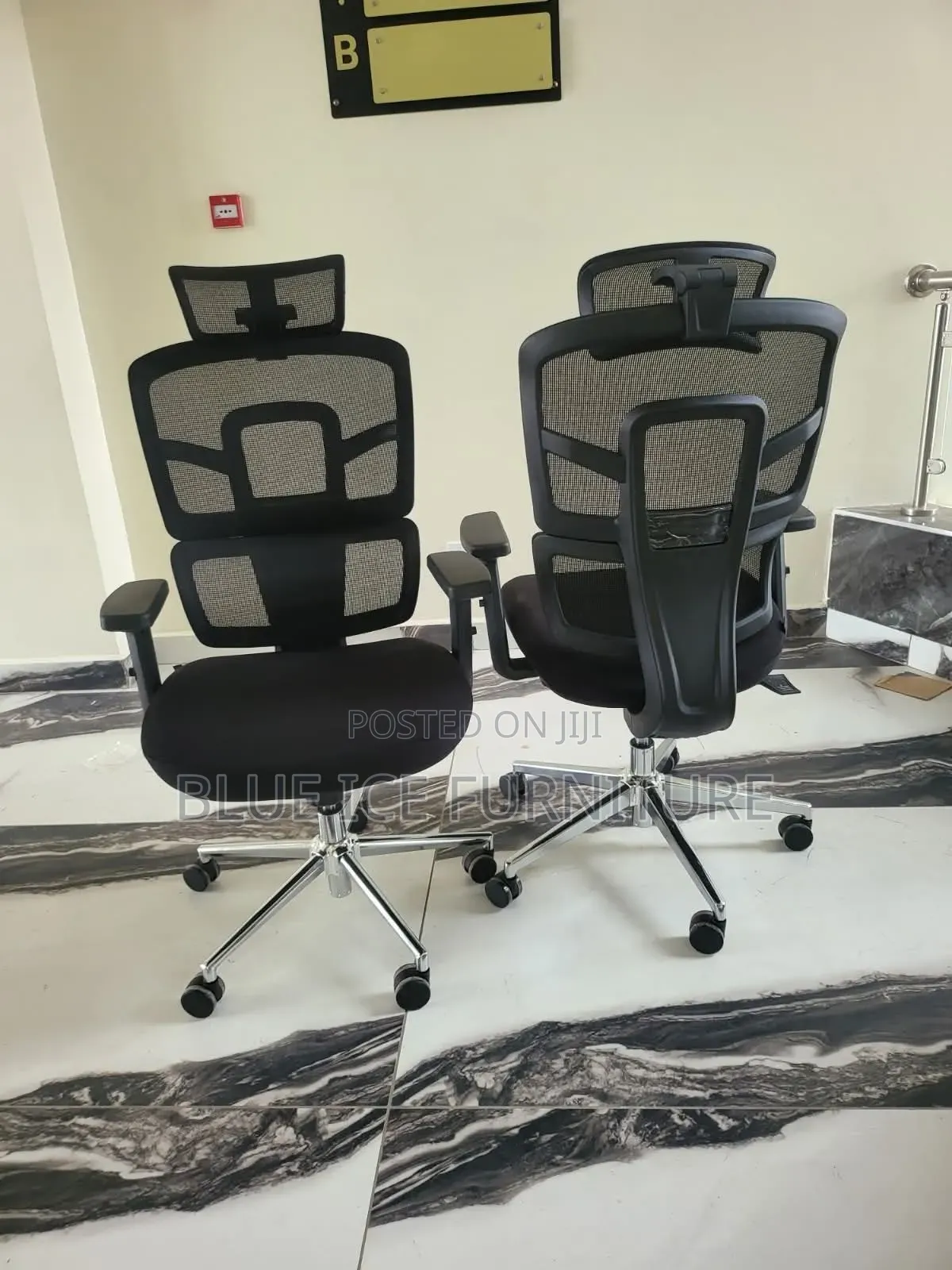 Luxury Office Chair With Strong Backsupport