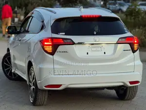 Honda Vezel 2018 White