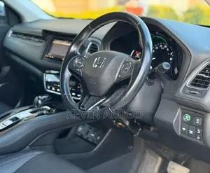Honda Vezel 2018 White
