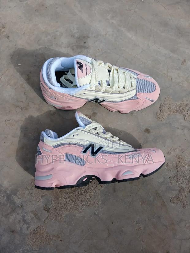 New Balance 1000