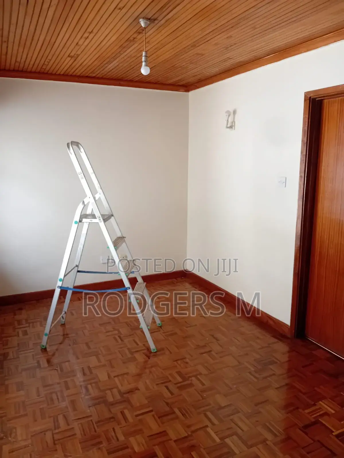 4bdrm Maisonette in Valley Arcade for rent