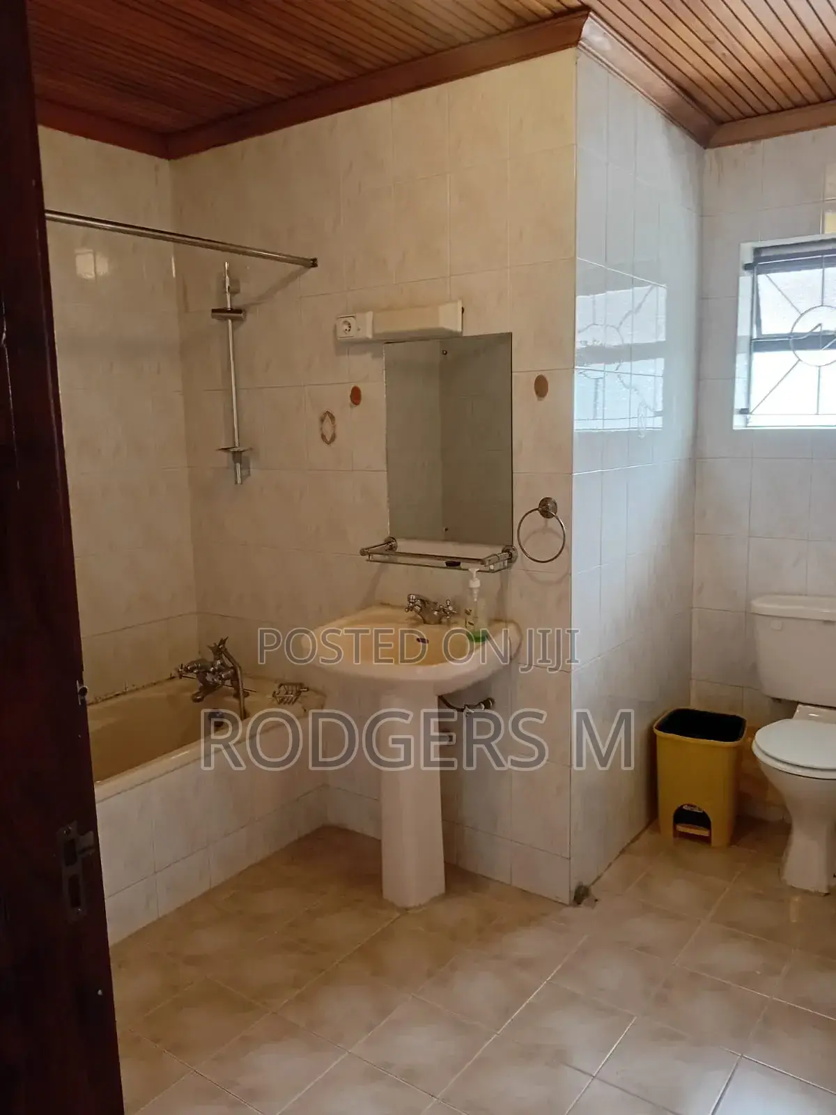 4bdrm Maisonette in Valley Arcade for rent