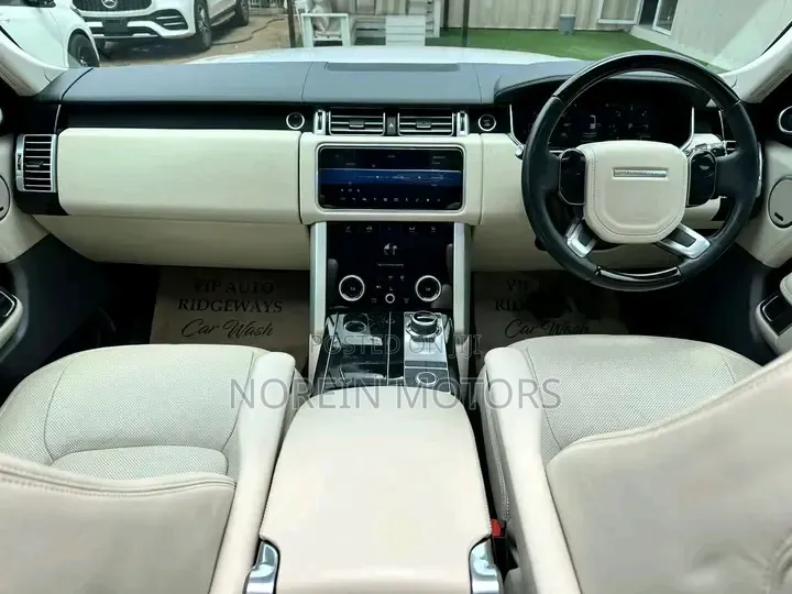 Land Rover Range Rover Vogue 2021 Off white