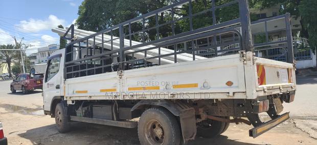 Mitsubishi Fuso Canter - thumbnail 3
