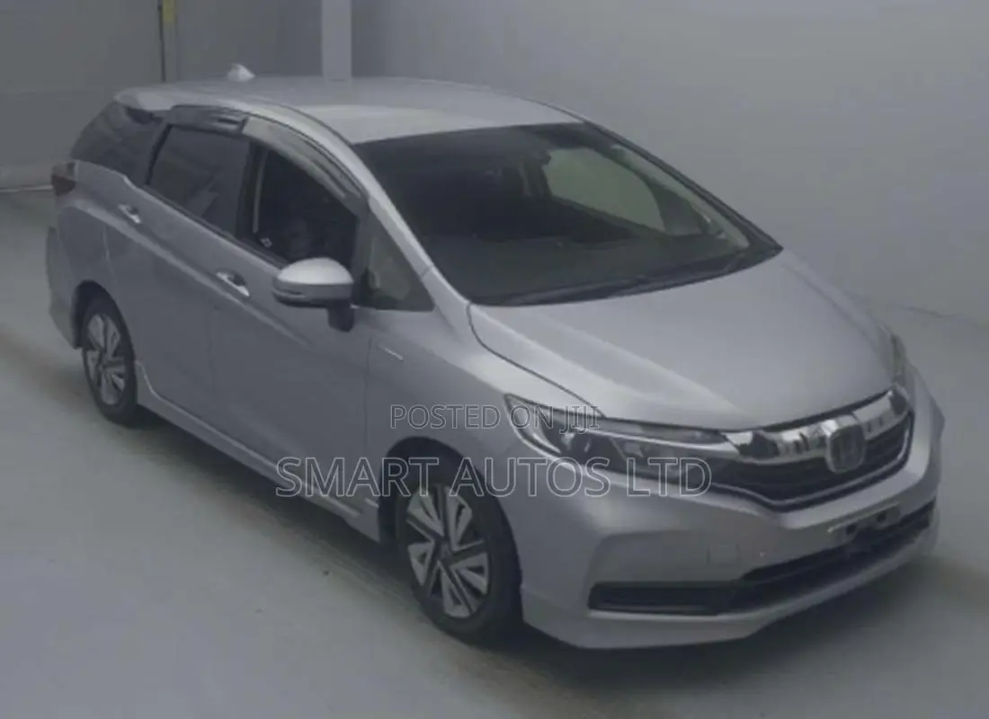 Honda Fit Shuttle 1.5 Hybrid 2WD 2019 Silver