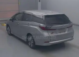 Honda Fit Shuttle 1.5 Hybrid 2WD 2019 Silver