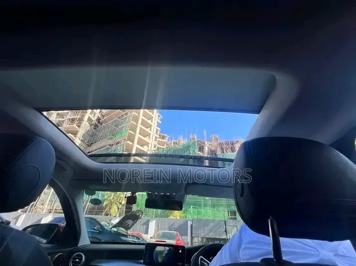 Mercedes-Benz C200 2019 Red