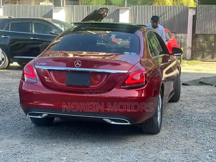 Mercedes-Benz C200 2019 Red