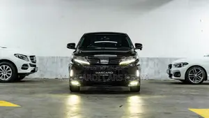 Toyota Harrier 2.0 4WD 2018 Black