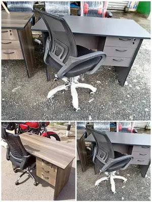 Ergonomic Office Mesh Chair and Office Desk